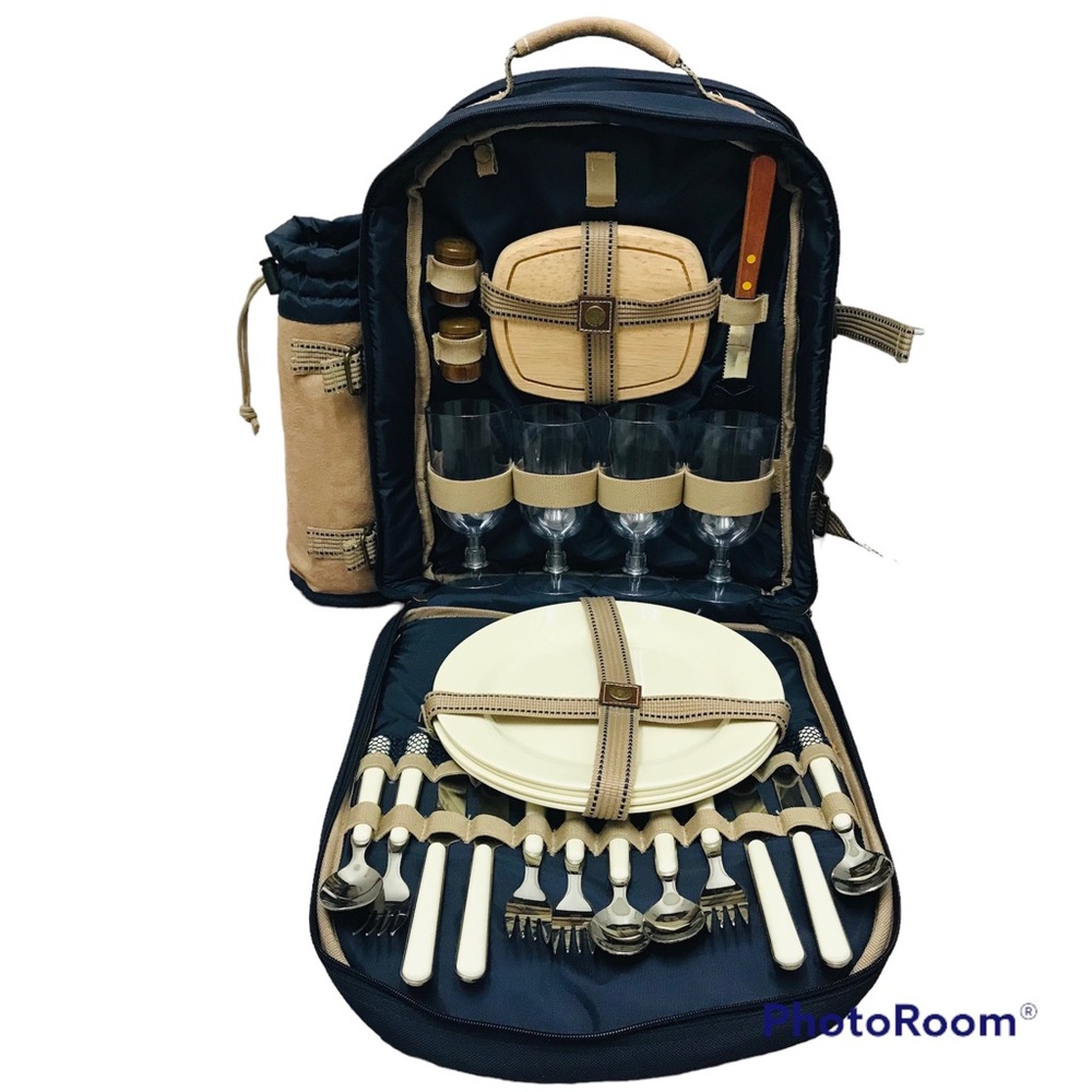 Picnic at Ascot, Fully equipped Navy/Tan Insulated Backpack Service for 4.